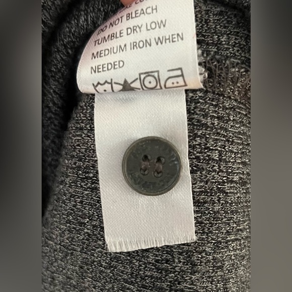 pd&c Men’s Sweater (M) - Picture 6 of 7